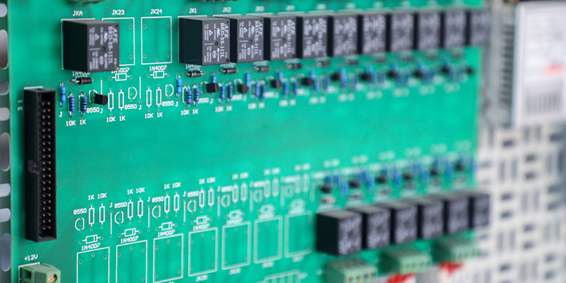 Príomhghnéithe agus treochtaí forbartha motherboards tionsclaíocha